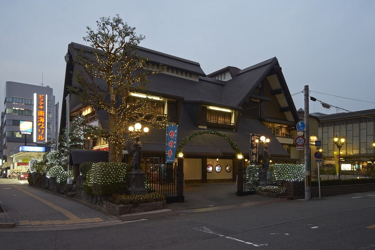 堺で愛される
ステーキの老舗でお食事会はいかがでしょうか！！