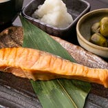 金華鯖や金華銀鮭を焼き魚・煮魚でお楽しみください