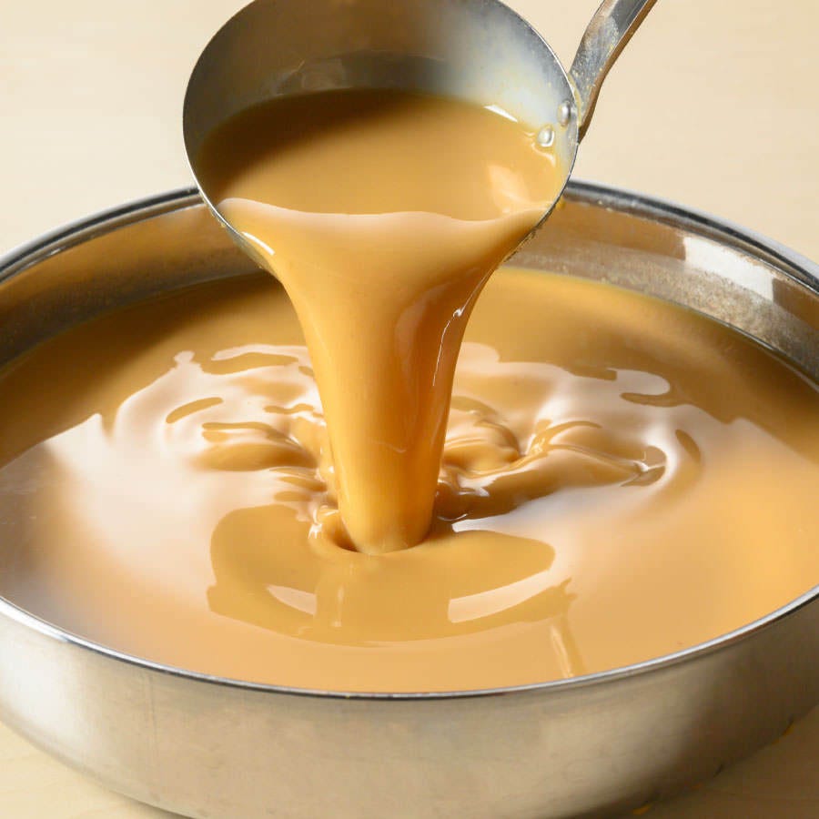 何といってもおすすめはみそ味のもつ鍋。濃厚スープが大人気！