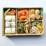 豪華！本格中華弁当2160円（税込）
会議や各種お集りに♪