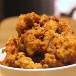 鳥取県産の銘鶏「大山どり」の創作和食料理。