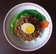 台湾国民食ルーロー(魯肉)飯