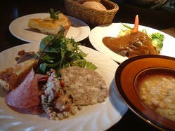 フランス田舎料理の店 ビストロ ベズ 堺 フレンチ フランス料理 ぐるなび