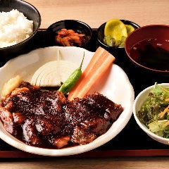 当店自慢の味噌とんちゃんをランチで！七輪で焼いて召し上がれ♪