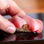 【握り】
お米マイスター厳選の鮨に合う「寿司米」を使用