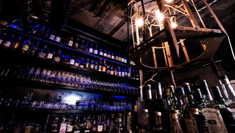 INDUSTRIAL LOUNGE 205