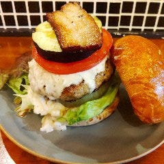 カフェ＆クラフトスペース ほびっと