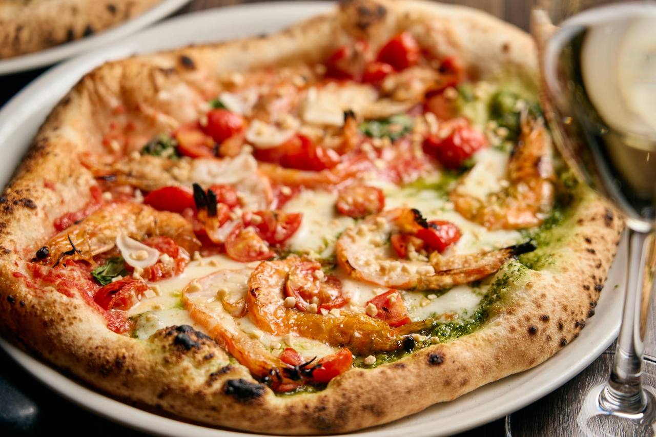 Pizzeria＆Bar LOGIC （ロジック）山形