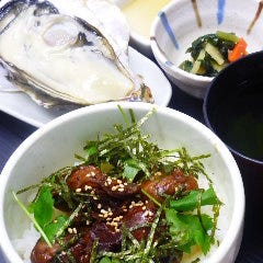 かき丼＆殻付生かきを堪能！ (かき丼ランチセット】