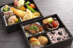 ひら井特選二段重 厚見（あつみ）