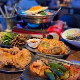 【旨辛宴会】
選べるメイン＆人気の韓国料理を堪能！3,500円～