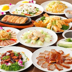 吉祥 CHINESE DINING 銀座インズ_◇ランチ宴会
少し早い時間から楽しむランチ宴会のご要望も承ります。リーズナブルなコースや、ふかひれの姿煮や北京ダックが堪能できる贅沢なコースなど、様々なコースがございます。ママ会や女子会などのお集まりにおすすめです。