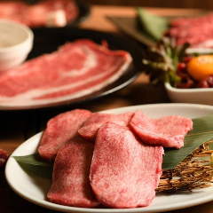 焼肉酒場 牛岡牛介