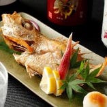北陸産の
「岩牡蠣」や「のどぐろ」は日本酒との相性も抜群！