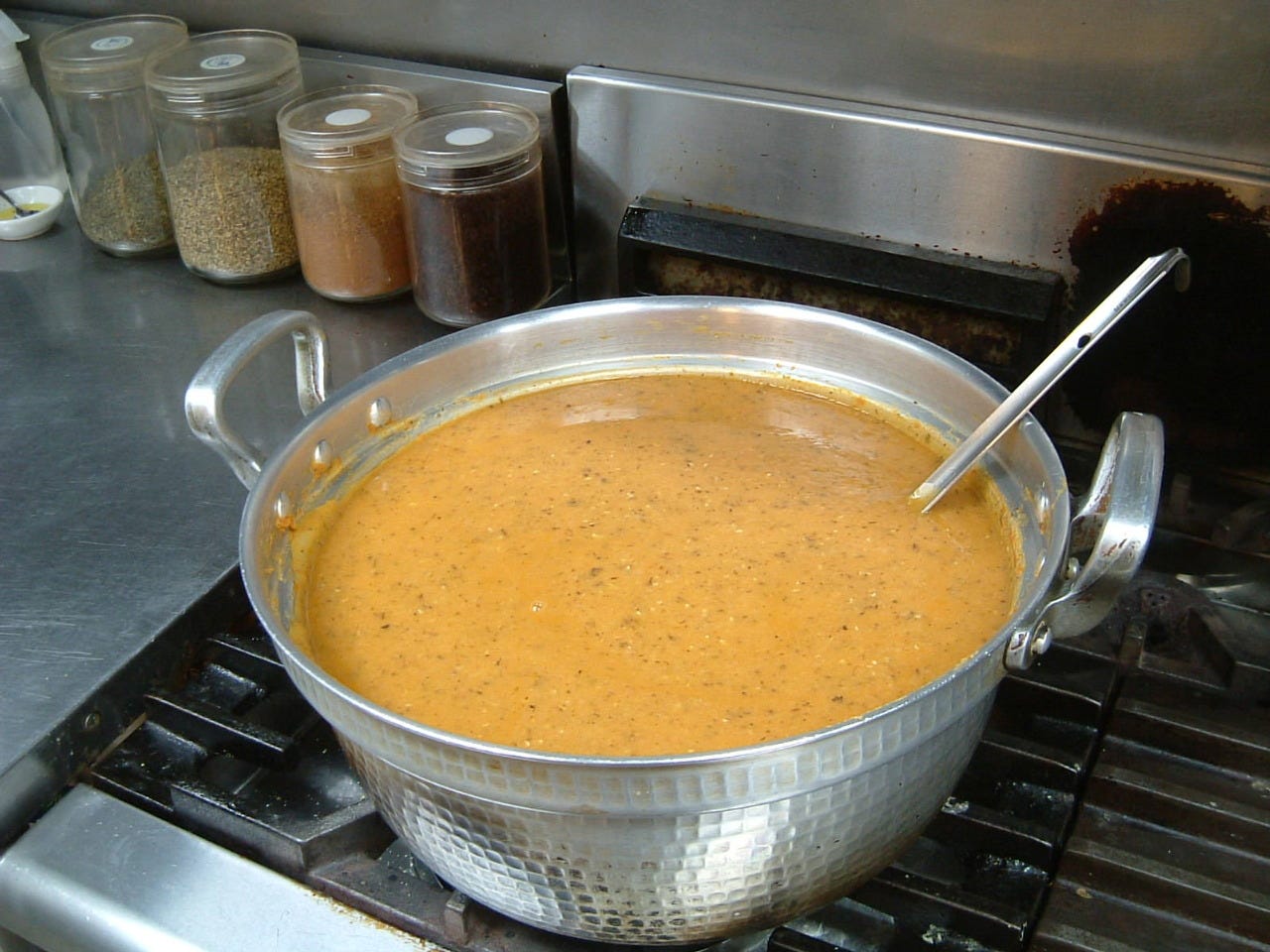 ケレベッキ定番、レンズ豆のスープ「エゾゲリン」 