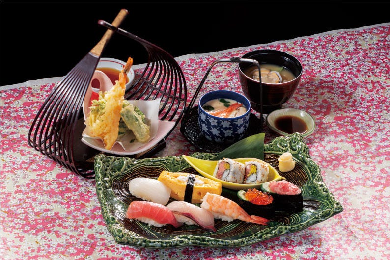 寿司御膳「初花」
そば、寿司、天ぷら♪和食が食べたい時はコレ