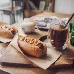 SCHOOL BUS COFFEE STOP KITAHAMA