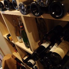 シニアソムリエ厳選のワイン約100種