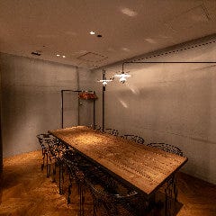 6名様用、8名様用の個室 2部屋ご用意。