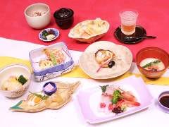 季節会席【五千円】　6,050円（税サ込）