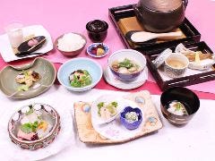 季節会席【八千円】　9,680円（税サ込）