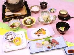 季節会席【五千円】　6,050円（税サ込）