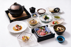 季節会席【八千円】　9,680円（税サ込）