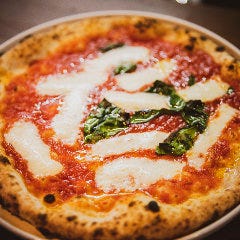 Pizzeria Sanare （ピッツェリア サナーレ）