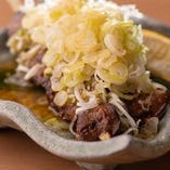 【お酒がすすむ】
当店名物『レバーの葱塩がけ』は是非ご注文を