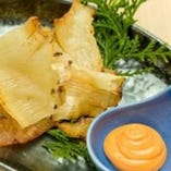長崎県産　えいひれの炙り　～コチジャンマヨネーズ～　680円