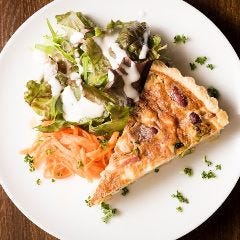 ジャガイモと牛肉の肉じゃが風キッシュ