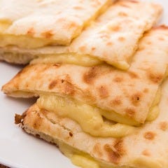 とろ～りチーズナン