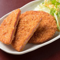 『ハムカツ』は感動の大判。みんなでシェアしてお楽しみください