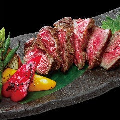 90日間熟成牛肉の炭火炙り焼き 90日間熟成牛肉の炭火炙り焼き