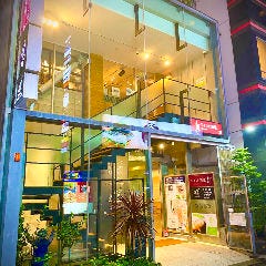 ワインの酒場。ディプント 新宿三丁目店