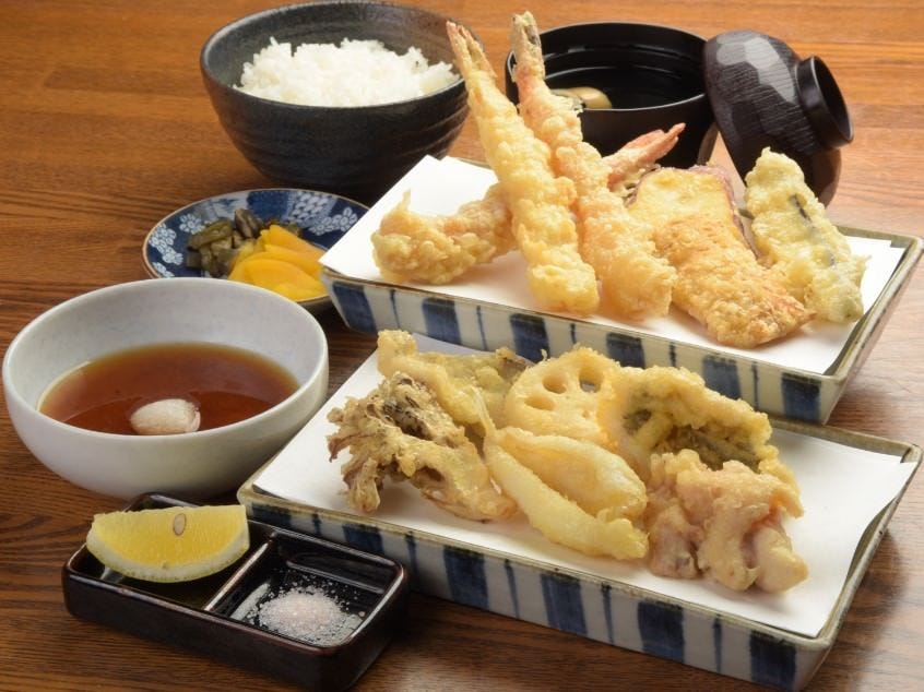 梅田スカイビルのレストラン『天ぷら なにわ瓢天』の料理画像