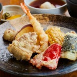 天ぷら定食。野菜と魚はその日のお勧めを提供いたします