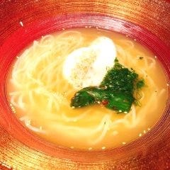 10時間かけてじっくり作る秘伝スープの冷麺