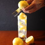 凍結レモンで作る、爽快感あふれるサワー