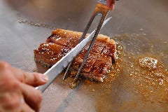 厳選素材を目の前で焼き上げます