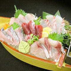 個室完備 まぐろ居酒屋 さかなや道場 名古屋駅太閤通口店_＜生本まぐろ入り＞刺身5点盛合せ