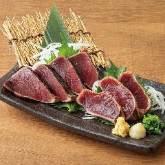 個室完備 まぐろ居酒屋 さかなや道場 名古屋駅太閤通口店_鰹のたたき