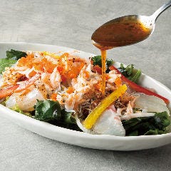 個室完備 まぐろ居酒屋 さかなや道場 名古屋駅太閤通口店_鮮魚と桜海老としらすの海鮮サラダ