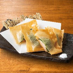 個室完備 まぐろ居酒屋 さかなや道場 名古屋駅太閤通口店_海老のすり身とチーズの春巻かず