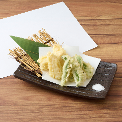 個室完備 まぐろ居酒屋 さかなや道場 名古屋駅太閤通口店_タケノコとスナップエンドウの天ぷら