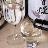 自慢の料理と相性抜群の日本酒