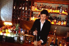 Bar トナリ 