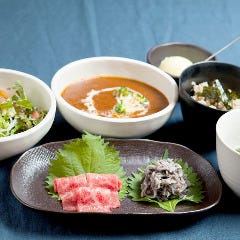 創作やきにく カルビ越え