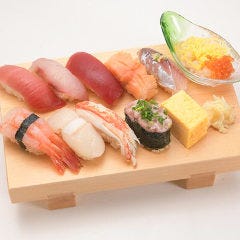 ランチは1,400円(税込)前後からリーズナブルに揃えております