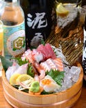 赤字覚悟の鮮魚刺身の桶盛り♪注文率の非常に高い商品です☆